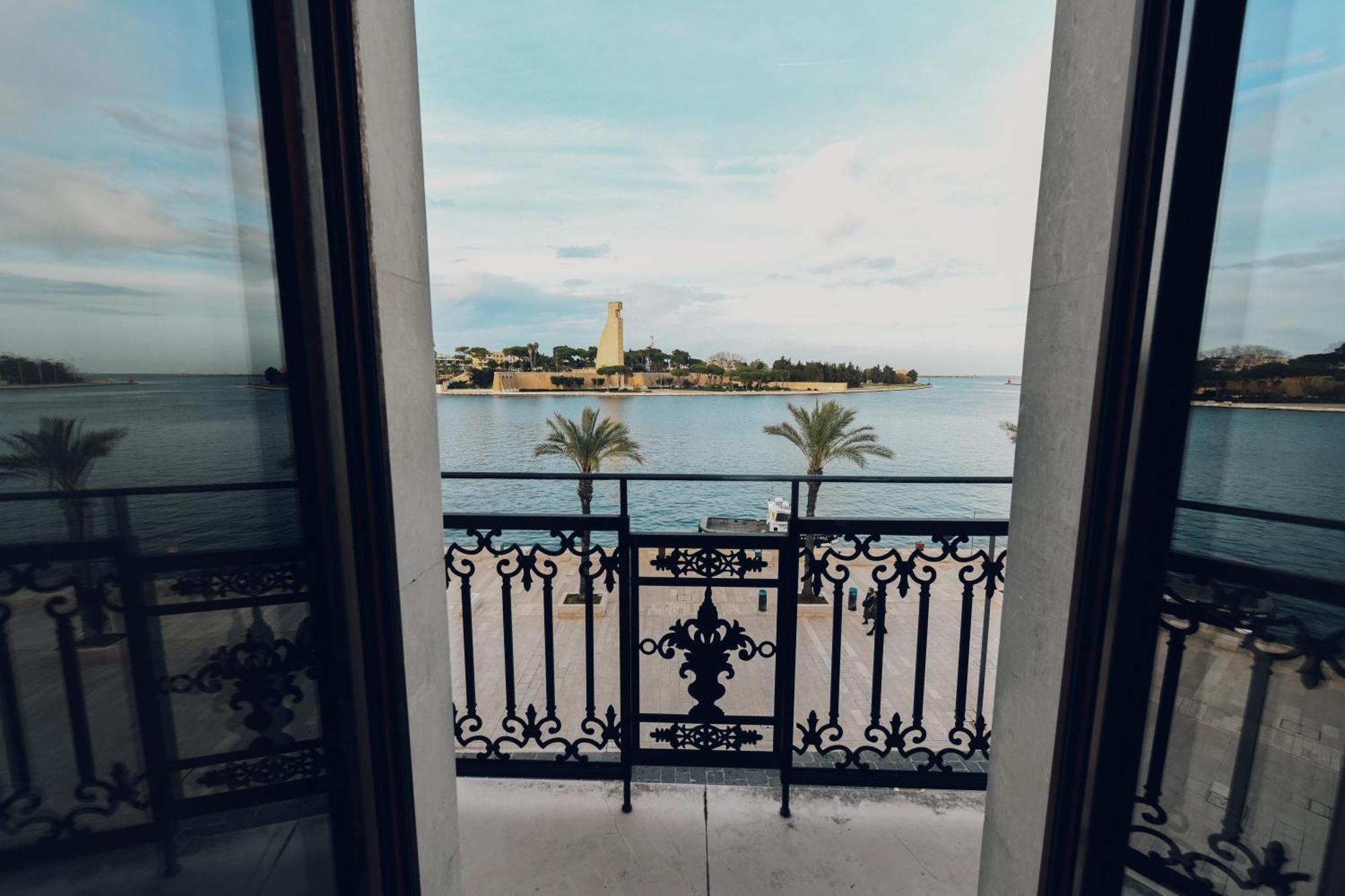 Verso Oriente Brindisi Buitenkant foto